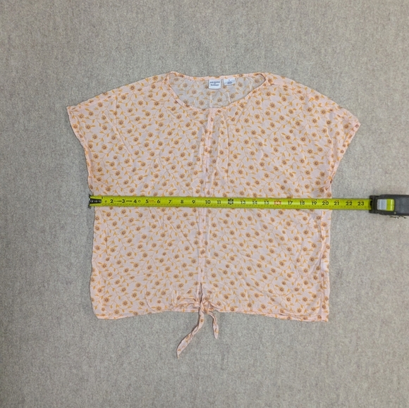 Melrose & Market Floral Sunflower Tie-Front Women's Medium Cap Sleeve Blouse - Picture 5 of 7